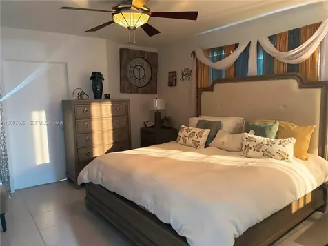 5306 Roosevelt Street Hollywood FL 33021