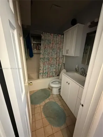 1160 NW 77th Way Pembroke Pines FL 33024