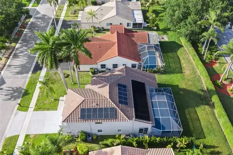 131 NW 187th Avenue Pembroke Pines FL 33029