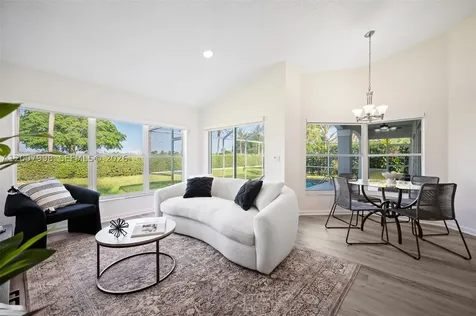 131 NW 187th Avenue Pembroke Pines FL 33029