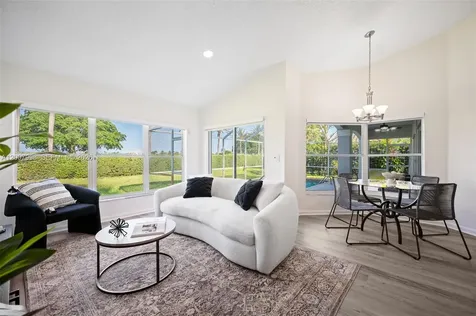 131 NW 187th Avenue Pembroke Pines FL 33029