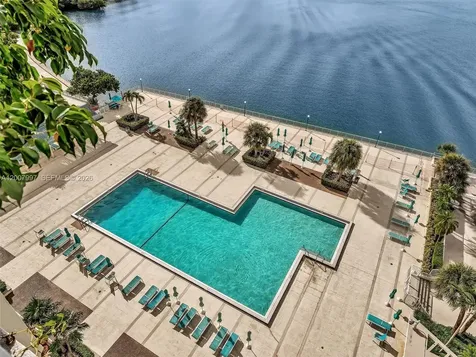 300 Bayview Drive Sunny Isles Beach FL 33160
