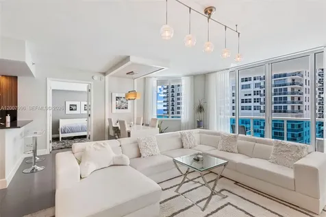 2711 S Ocean Drive Hollywood FL 33019