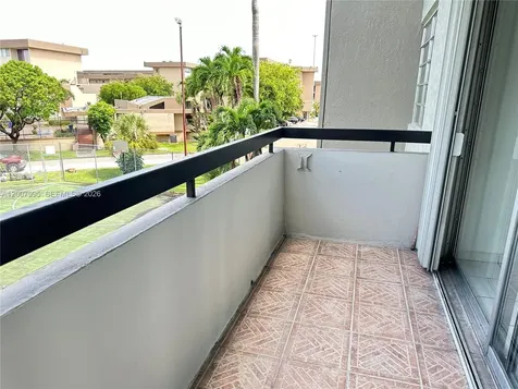 802 NW 87th Avenue Miami FL 33172