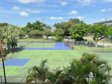 802 NW 87th Avenue Miami FL 33172