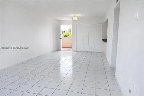 802 NW 87th Avenue Miami FL 33172