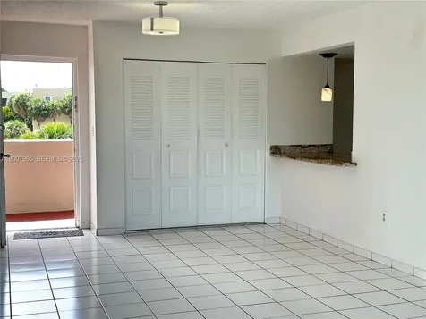 802 NW 87th Avenue Miami FL 33172