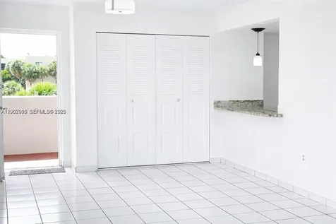 802 NW 87th Avenue Miami FL 33172