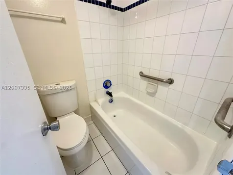802 NW 87th Avenue Miami FL 33172