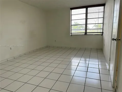 802 NW 87th Avenue Miami FL 33172