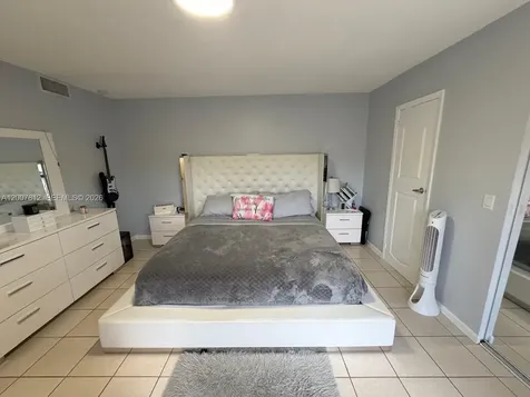 6580 W 24th Court Hialeah FL 33016