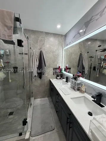6580 W 24th Court Hialeah FL 33016