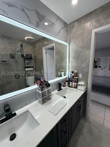 6580 W 24th Court Hialeah FL 33016