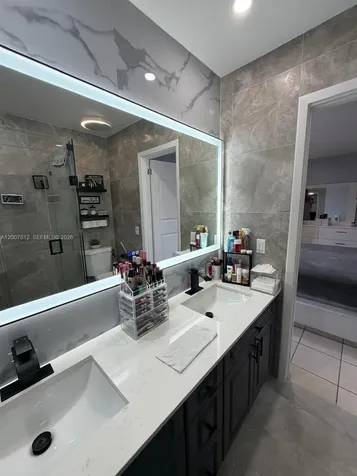 6580 W 24th Court Hialeah FL 33016