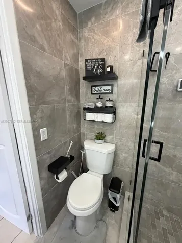 6580 W 24th Court Hialeah FL 33016
