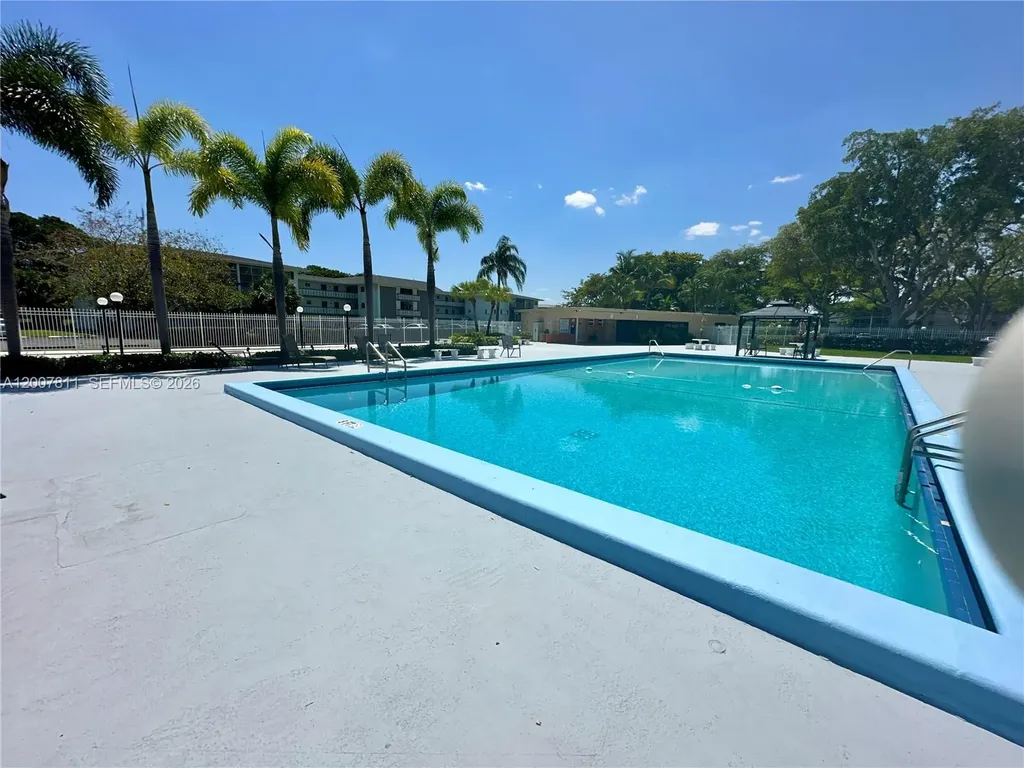 1001 Hillcrest Court Hollywood FL 33021