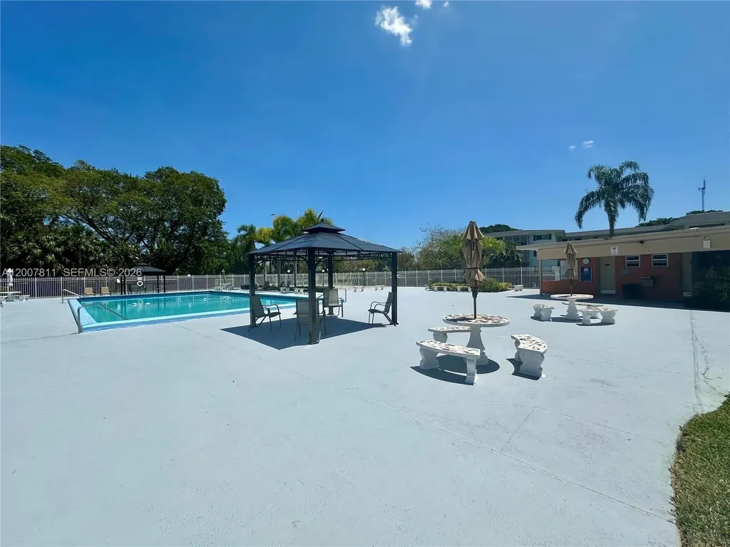 1001 Hillcrest Court Hollywood FL 33021