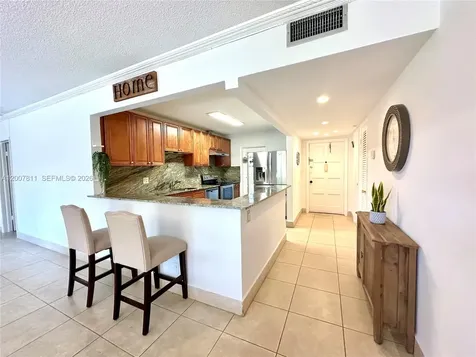 1001 Hillcrest Court Hollywood FL 33021