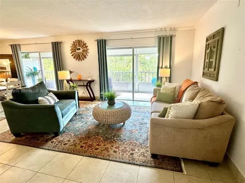 1001 Hillcrest Court Hollywood FL 33021
