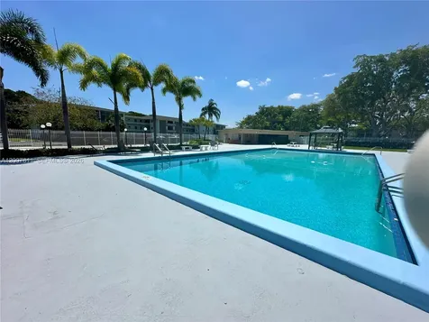 1001 Hillcrest Court Hollywood FL 33021