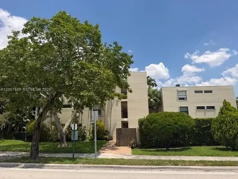 709 Curtiss Parkway Miami Springs FL 33166