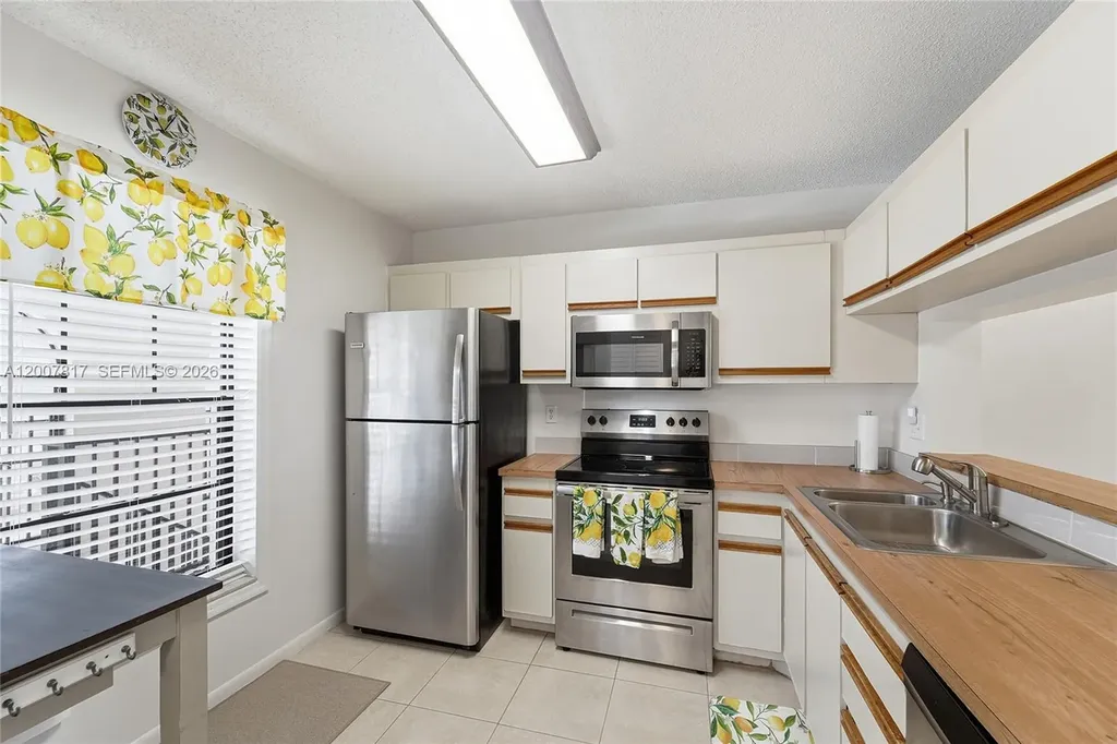 2496 NW 89th Drive Coral Springs FL 33065