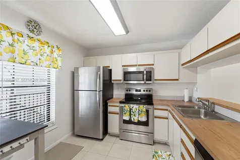 2496 NW 89th Drive Coral Springs FL 33065
