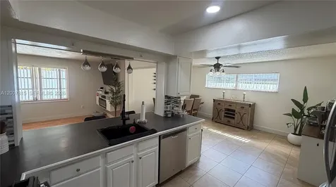 9431 NW NW 24th Street Sunrise FL 33322
