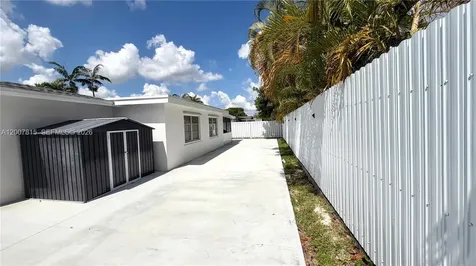 9431 NW NW 24th Street Sunrise FL 33322
