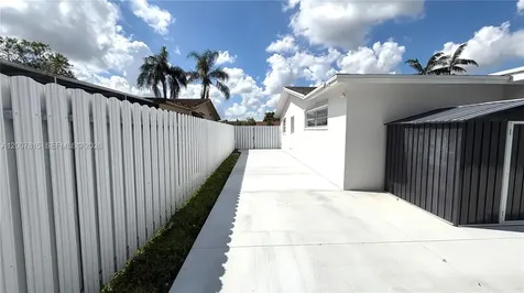 9431 NW NW 24th Street Sunrise FL 33322