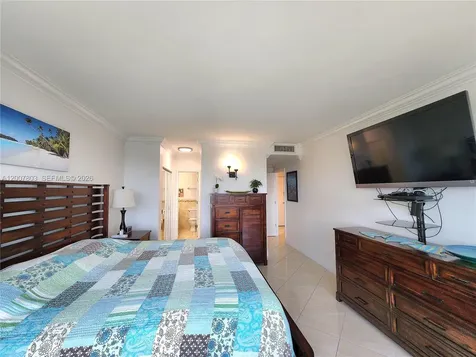 3505 S Ocean Drive Hollywood FL 33019