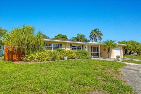 4051 NE 17th Terrace Pompano Beach FL 33064