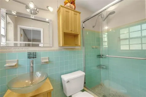 4051 NE 17th Terrace Pompano Beach FL 33064