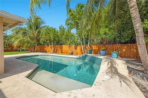 4051 NE 17th Terrace Pompano Beach FL 33064