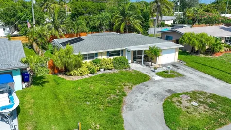 4051 NE 17th Terrace Pompano Beach FL 33064