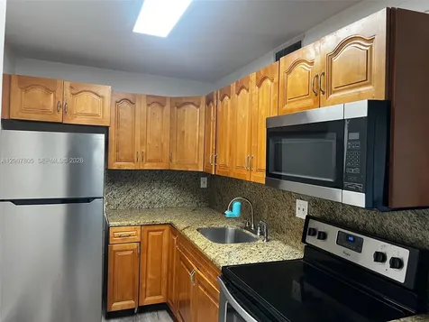 8411 NW 8th Street Miami FL 33126