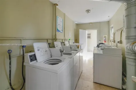 1441 Lincoln Road Miami Beach FL 33139