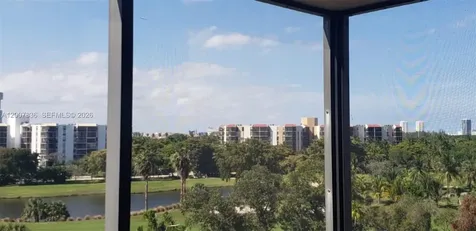 20301 W Country Club Drive Aventura FL 33180