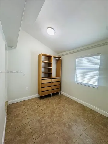 2816 Pine Tree Drive Miami Beach FL 33140