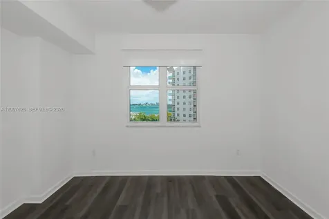 7900 Harbor Island Drive North Bay Village FL 33141