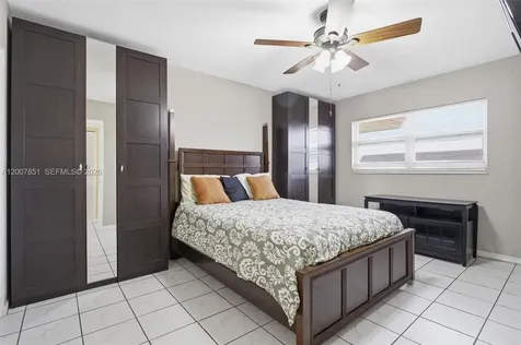 5300 Washington Street Hollywood FL 33021