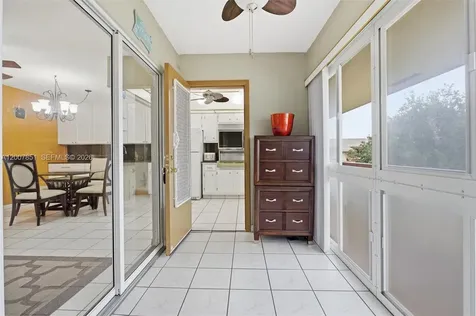 5300 Washington Street Hollywood FL 33021
