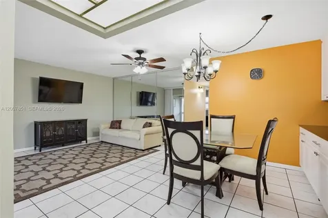 5300 Washington Street Hollywood FL 33021