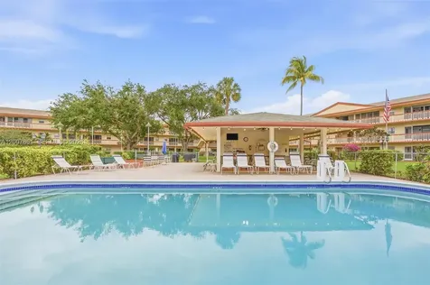 5300 Washington Street Hollywood FL 33021