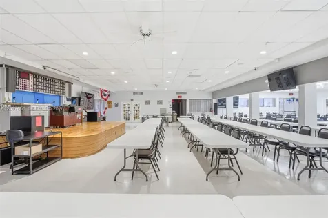 5300 Washington Street Hollywood FL 33021