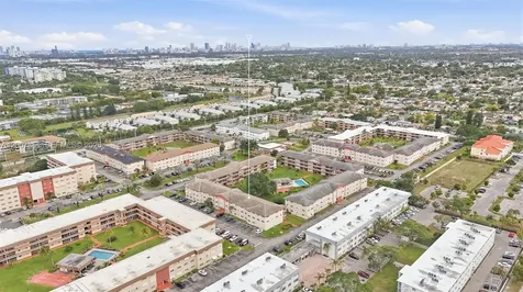 5300 Washington Street Hollywood FL 33021