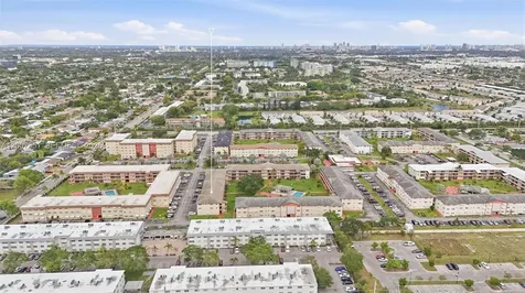 5300 Washington Street Hollywood FL 33021