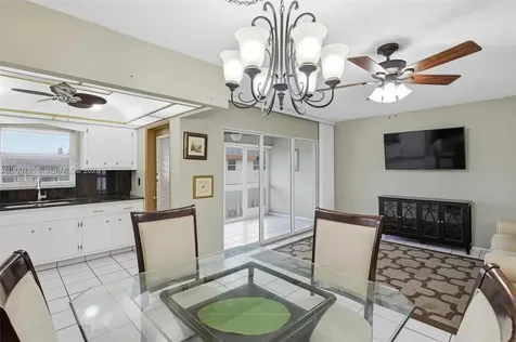 5300 Washington Street Hollywood FL 33021