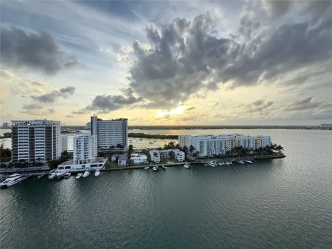 7930 East Drive North Bay Village FL 33141
