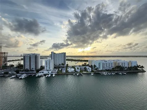 7930 East Drive North Bay Village FL 33141